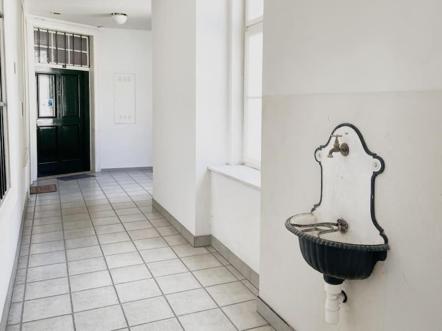Stylish Designer Apartment At The Center Of Vienna Naschmarkt מראה חיצוני תמונה